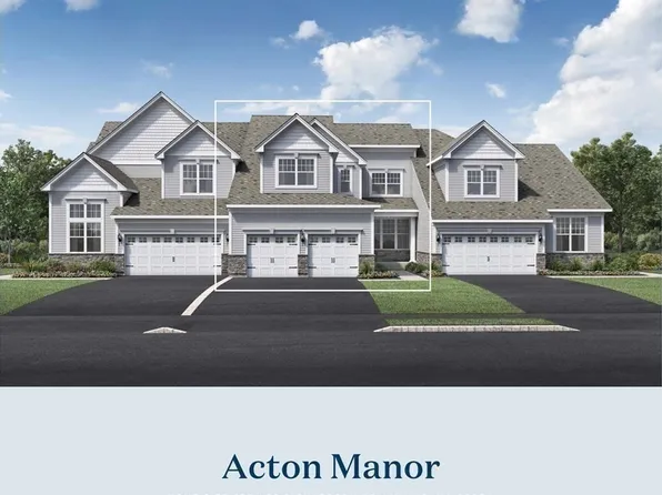 22 Richardson Dr #275, Millis, MA 02054