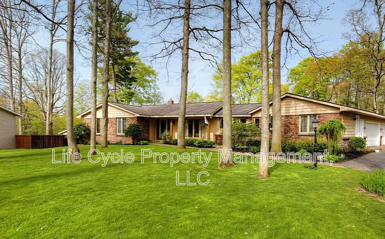 4395 Shady Oak Ct #1 — Photo 1