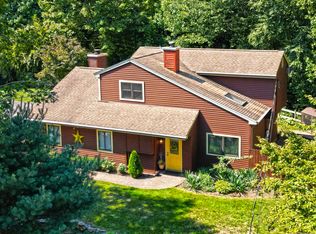 18 Quail Trl, Trumbull, CT 06611