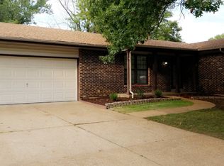 2385 England Town Rd, Saint Louis, MO 63129