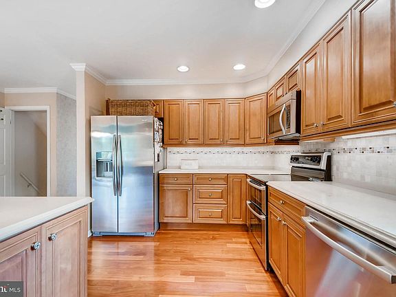 4th image of 705 Ponderosa Ct