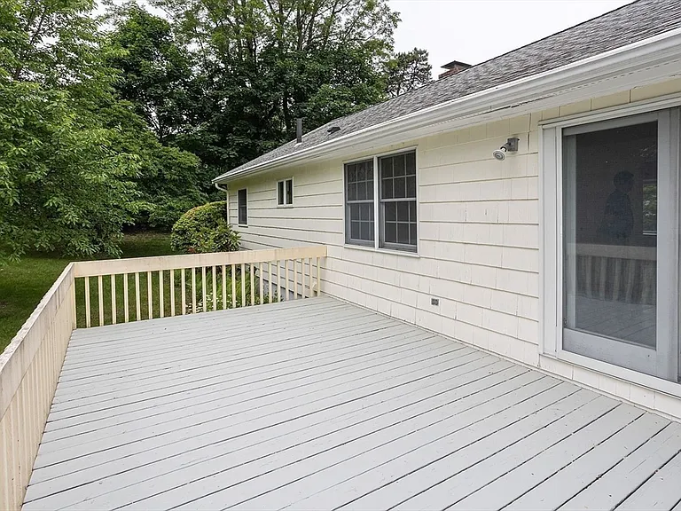 16 Westwood Rd — Photo 19