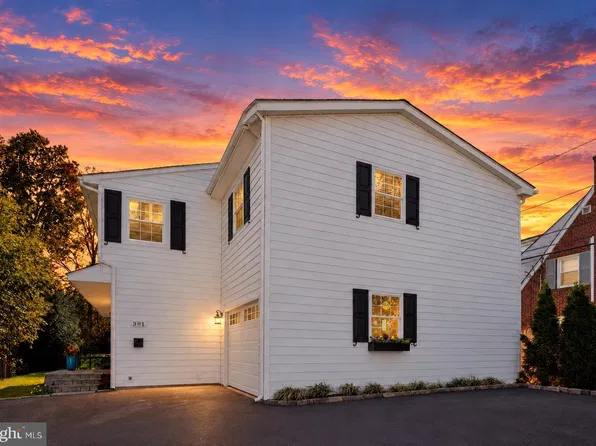 391 Sugartown Rd, Wayne, PA 19087