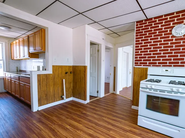 32 Granite St APT 2, Worcester, MA 01604