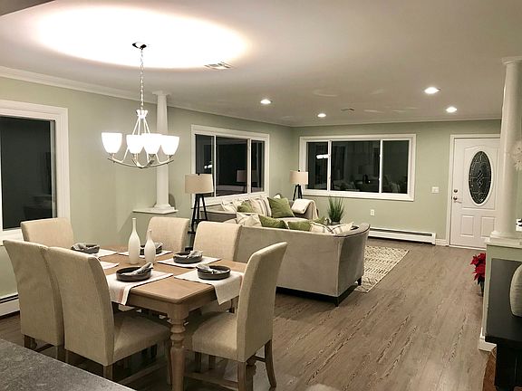 2nd image of 152 Torrey Pines Dr