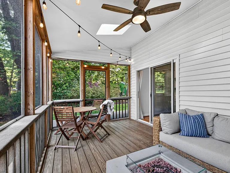 1109 Hillcrest Dr SW — Photo 39