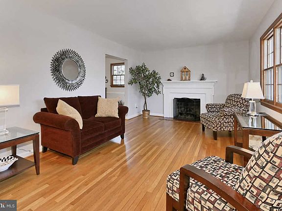 3rd image of 3113 Faber Dr