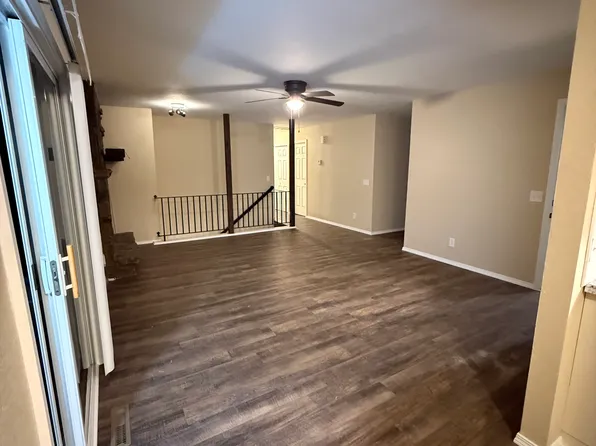 2508 W Blackburn Dr, Springfield, MO 65807