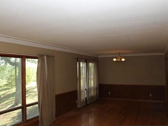 Lv Room