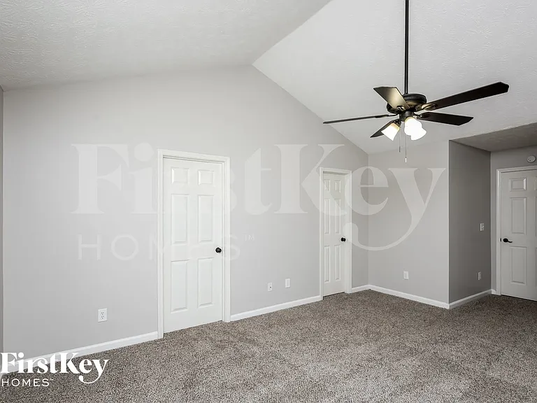 6247 Highgrove Dr — Photo 6