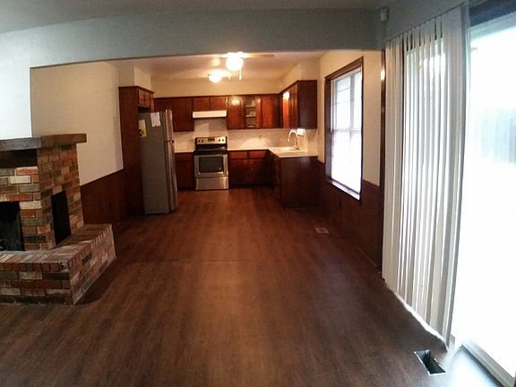 2nd image of 11516 N Florida Ave
