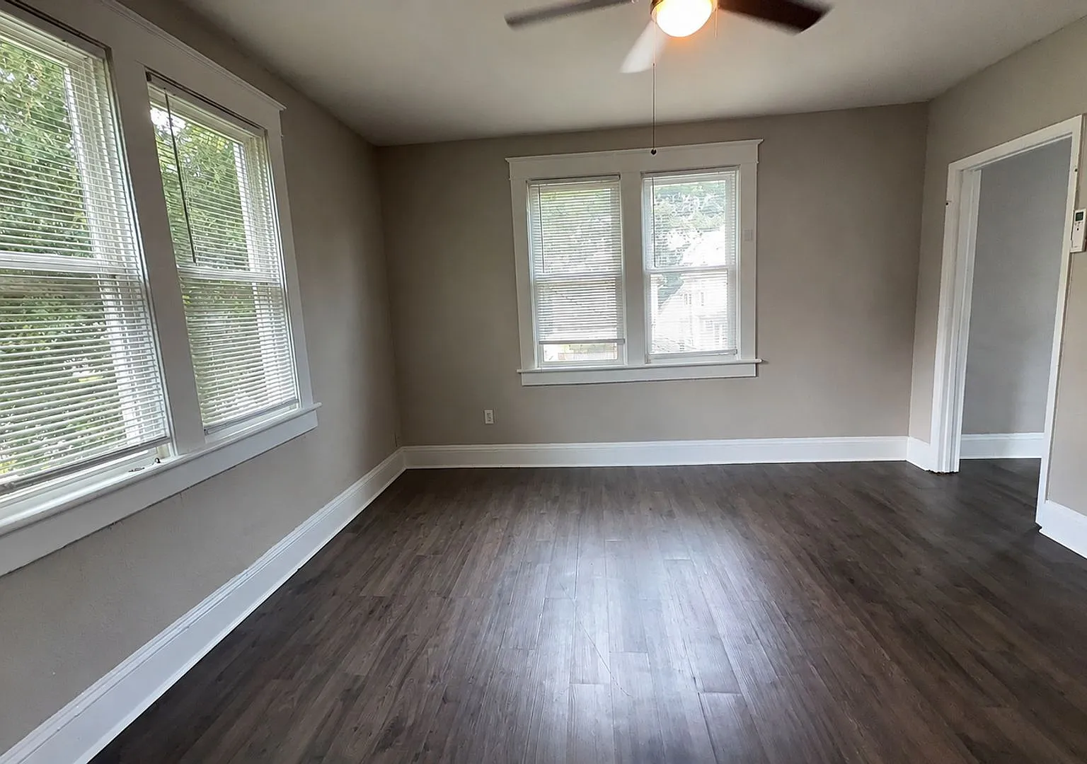 1807 Springfield - Platinum — Photo 4