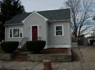 48 Bowlet St, Providence, RI 02909