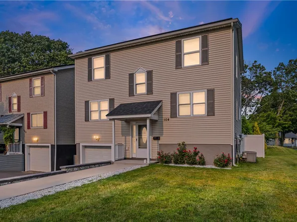 104 Maple Ave, Rochester, NY 14609