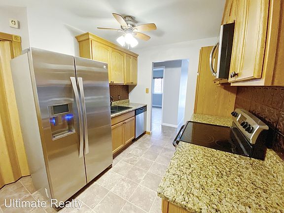 4th image of 1050 Dewayne Dr