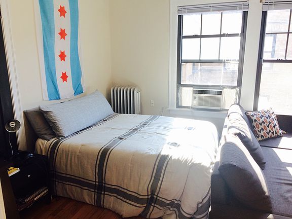 2nd image of 933 W Oakdale Ave APT 3S