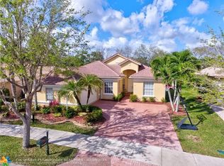 7049 NW 113th Ave, Parkland, FL 33076