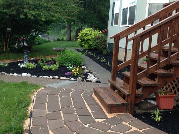 2nd image of 735 Gordon Dr