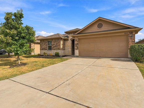 5th image of 11820 Jamie Dr