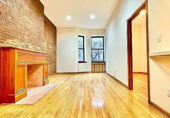 2nd image of 160 W 75th St APT 2a