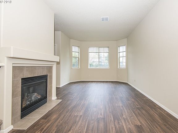 5th image of 1197 NE Turner Dr