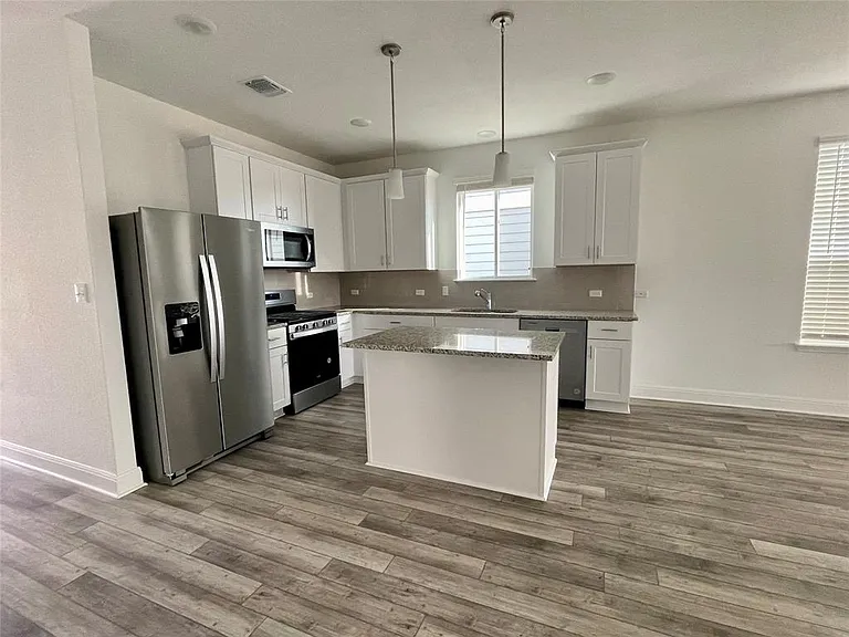 1613 Brimhurst Dr — Photo 5
