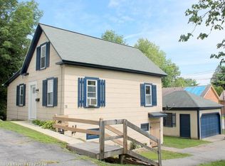 31 High St, Winthrop, ME 04364