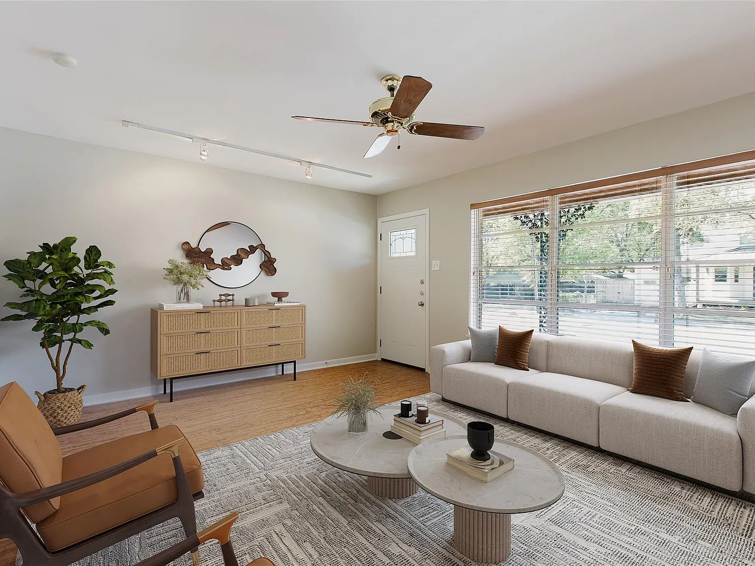 2 bed, 1.0 bath, 1103 sqft, $2,500 — Photo 4