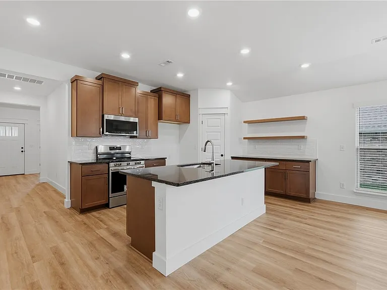 5089 Vista Ave — Photo 6