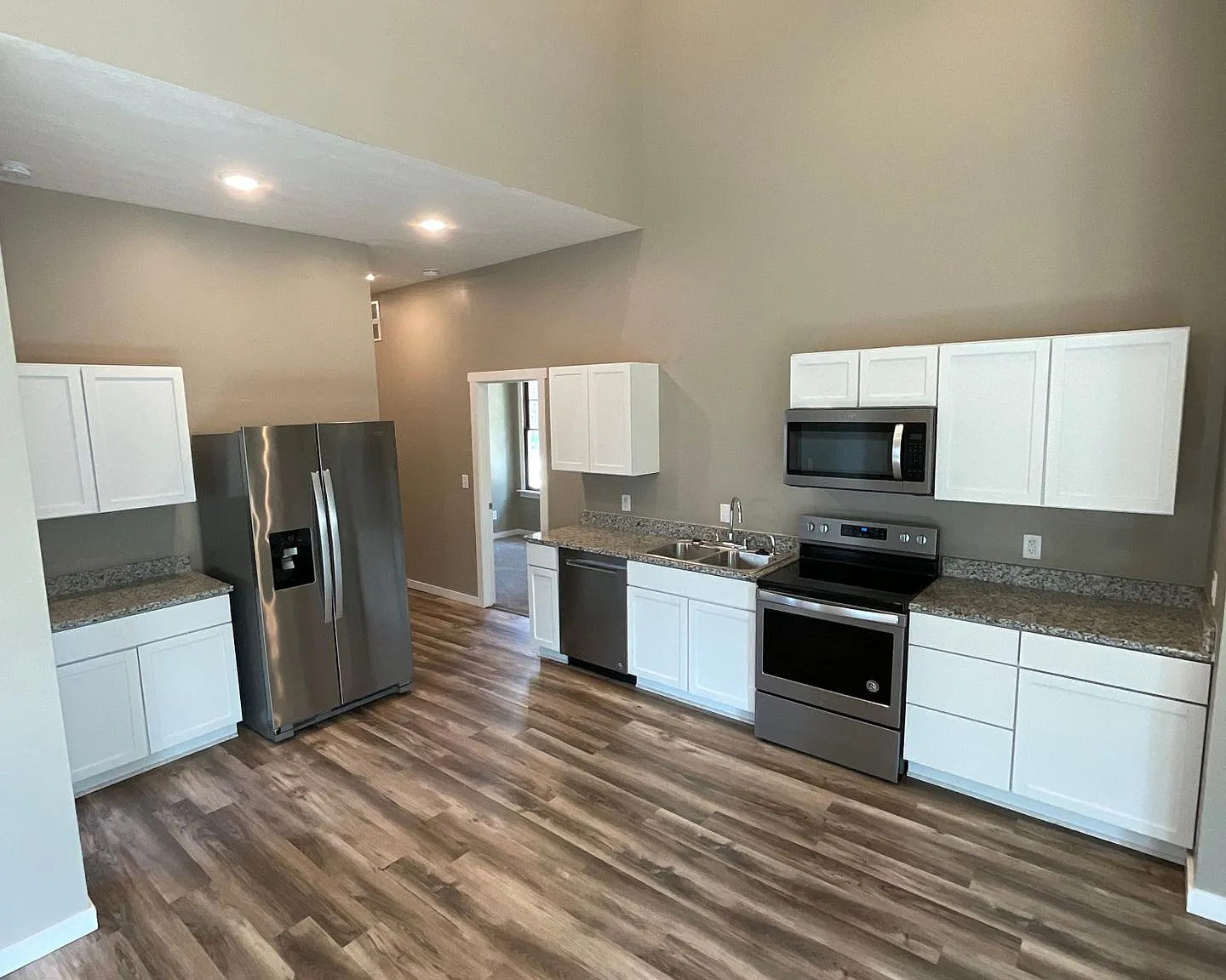 319 North Dunn Street — Photo 2