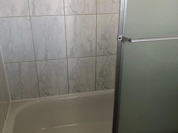 3rd image of 46 Willow St APT 19