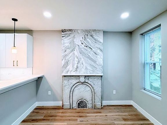 3rd image of 926 S 15th St #1