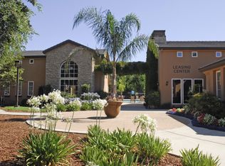 9589 Four Winds Dr #811, Elk Grove, CA 95758