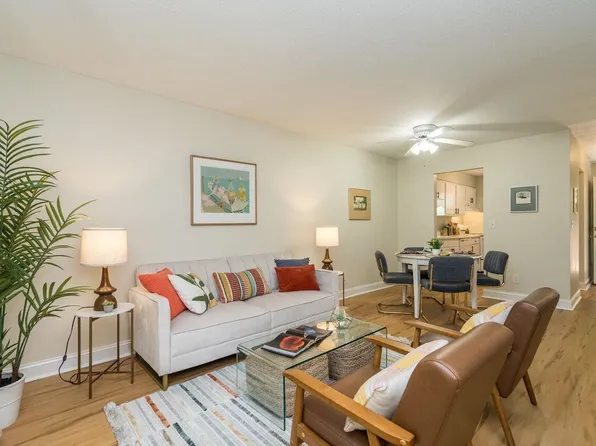 340 Ashley Forest Rd #H, Chapel Hill, NC 27514