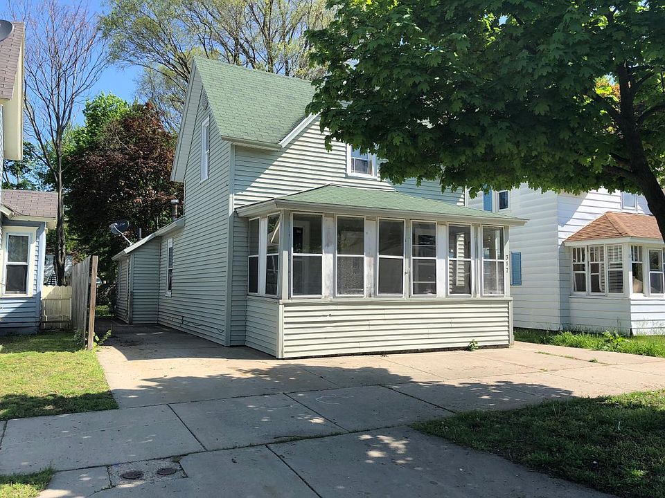1st image of 317 W 15th St
