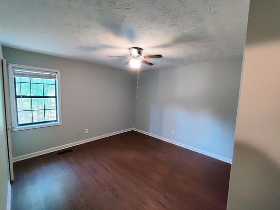 5th image of 4255 Janet Ct NW #4255