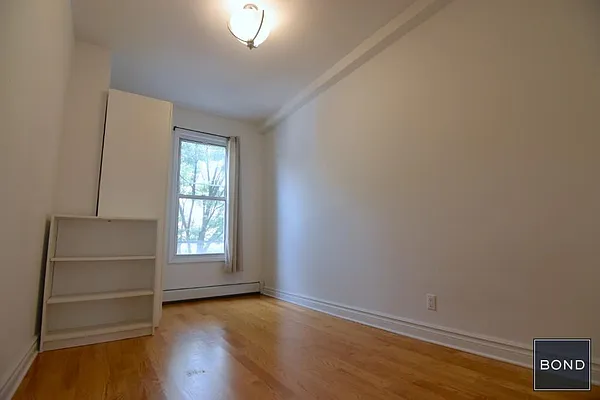 Rented by Bond New York | media 22