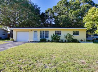 1225 Friar Tuck Ln, Dunedin, FL 34698