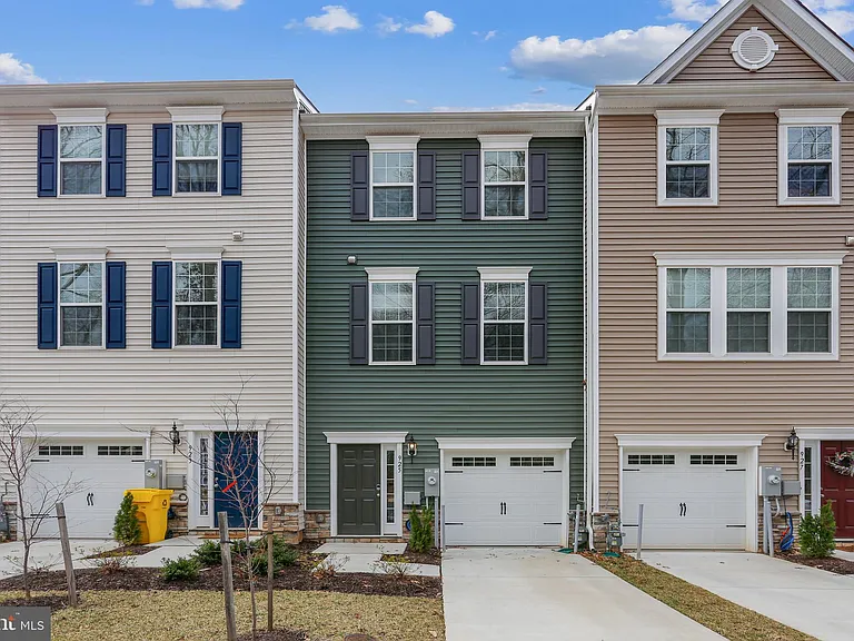 925 Dorchester Cove Rd — Photo 1