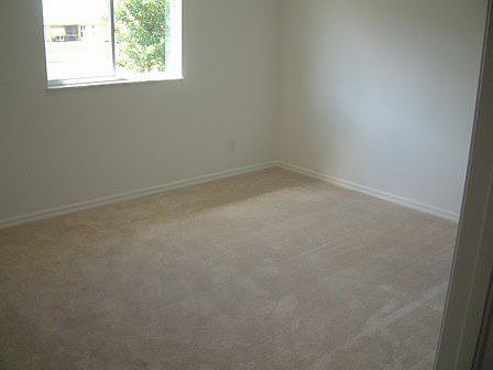 5th image of 2204 NE 9th Pl