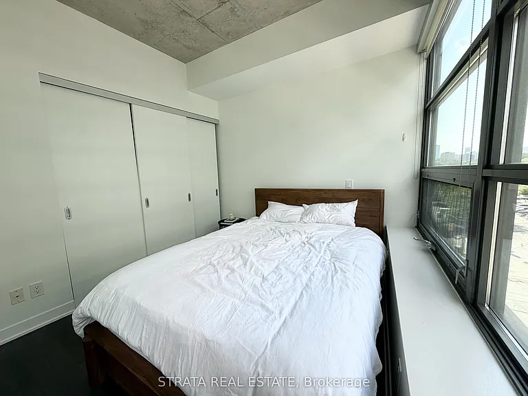 1201 Dundas St E #606 — Photo 7
