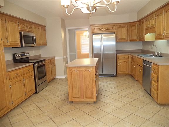 4th image of 3715 Berryhill Dr