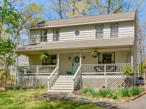 2 Amethyst Rd, Palmyra, VA 22963