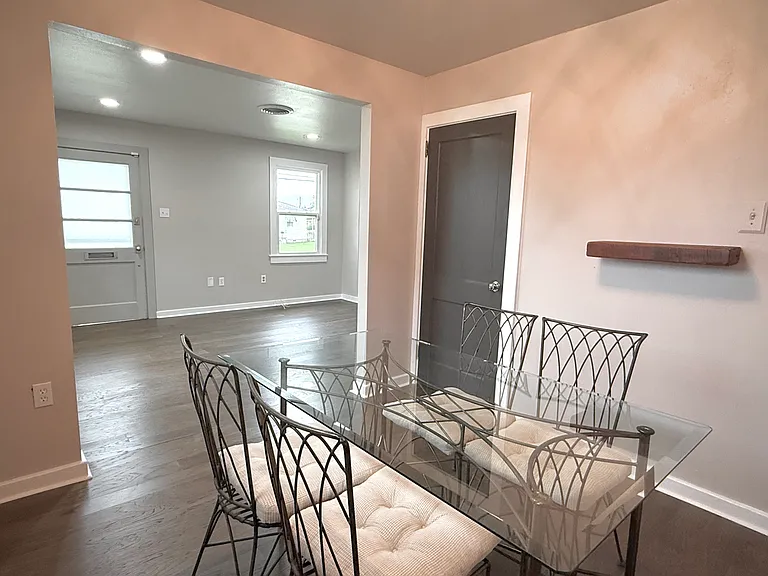 820 Thirba St — Photo 9
