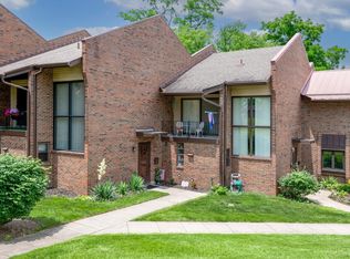 52 Stillmeadow Dr, Cincinnati, OH 45245