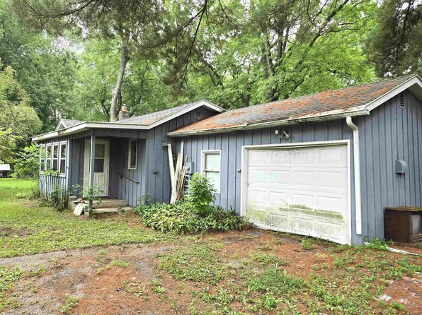 227 Spring St, Westfield, WI 53964