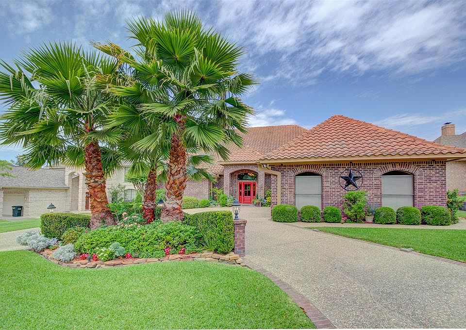 1st image of 208 April Waters Dr W