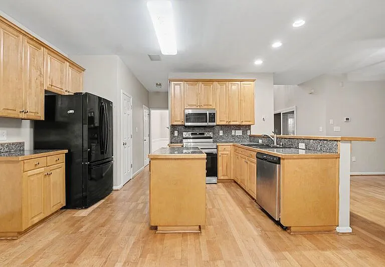 2549 Adonis Ct — Photo 7