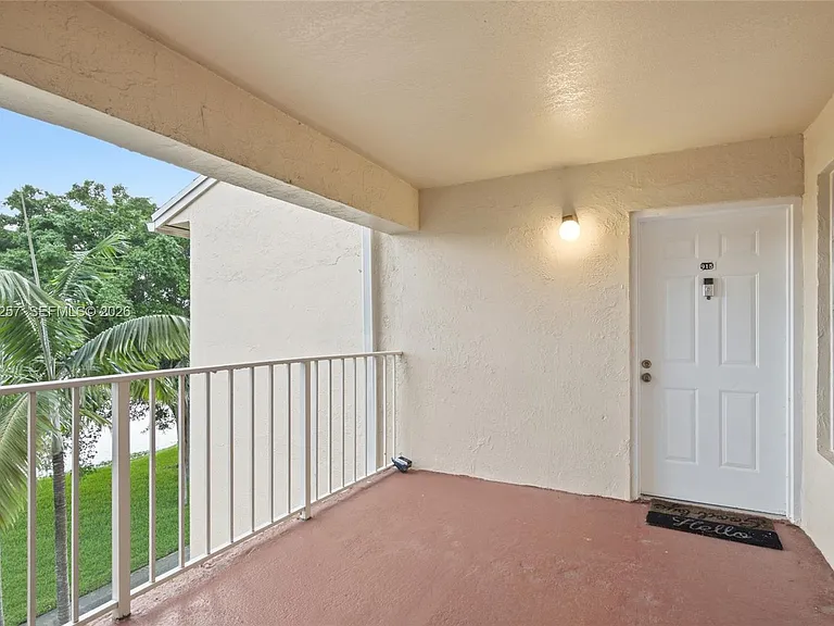 15330 SW 106th Ter #915 — Photo 6