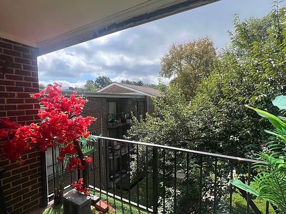 2nd image of 17820 Buehler Rd APT 177